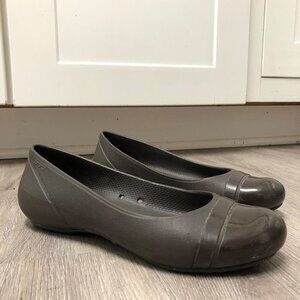 Crocs Womens Size 7 Brown Patent Cap Toe Ballet Flats Waterproof Mary Jane Shoes